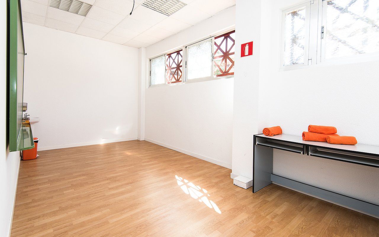 Sala para cursos y masajes Osteomás osteopatía osteópatas Alcobendas